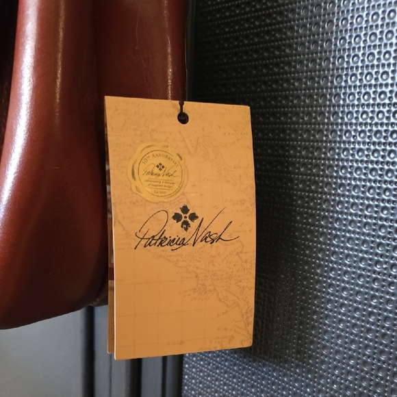 Patricia Nash Floral Embroidered Tan Leather Crossbody Bag - Picture 2 of 9